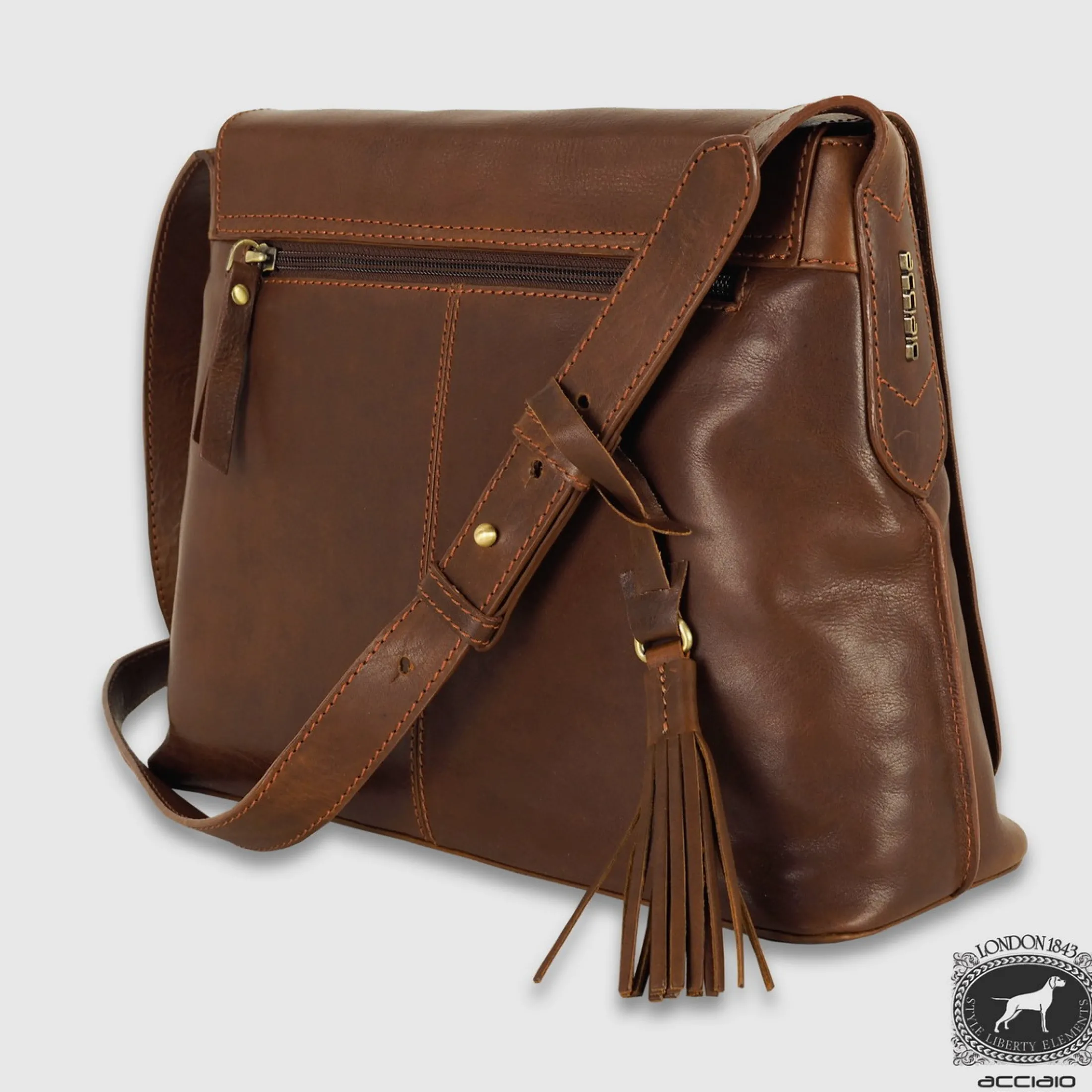 borsa_donna_a_tracolla_in_2-5.webp Borsa donna a tracolla in pelle Sarah Castagno