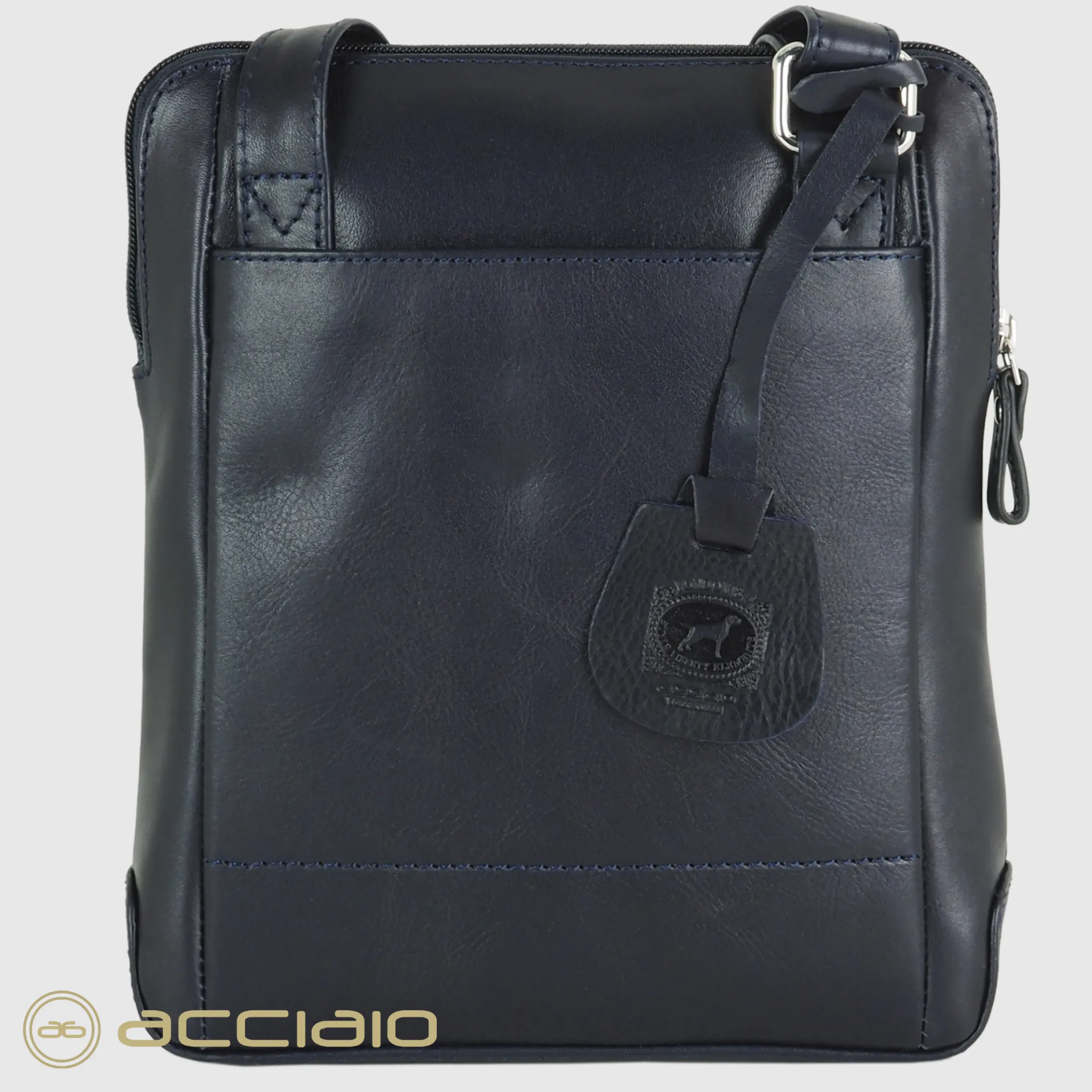 borsello_uomo_a_tracolla__3-18.webp Borsello uomo a tracolla in pelle Kensington Blu