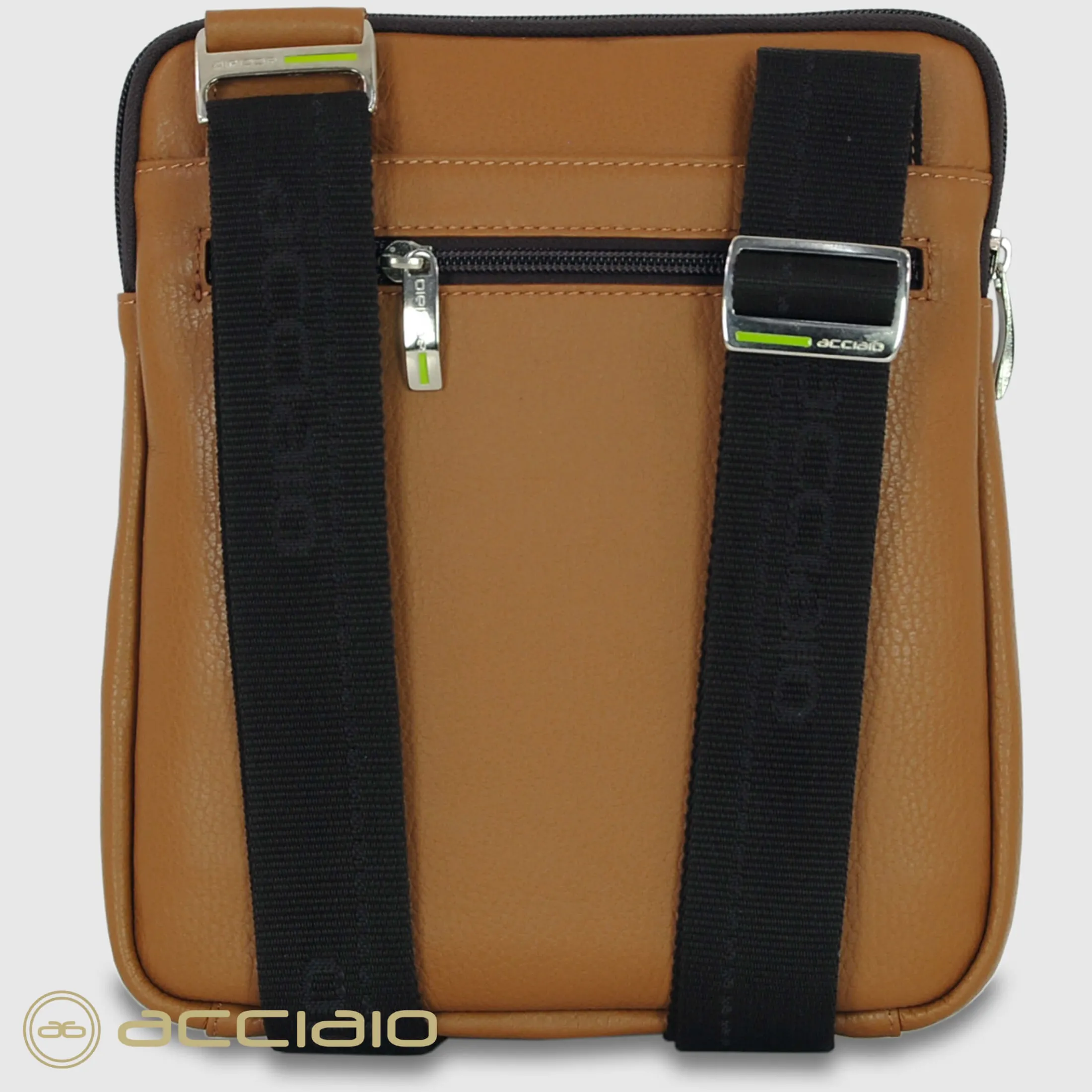 borsello_uomo_a_tracolla__3-38.webp Borsello uomo a Tracolla porta iPad 11" in pelle 2244 Cuoio Moka