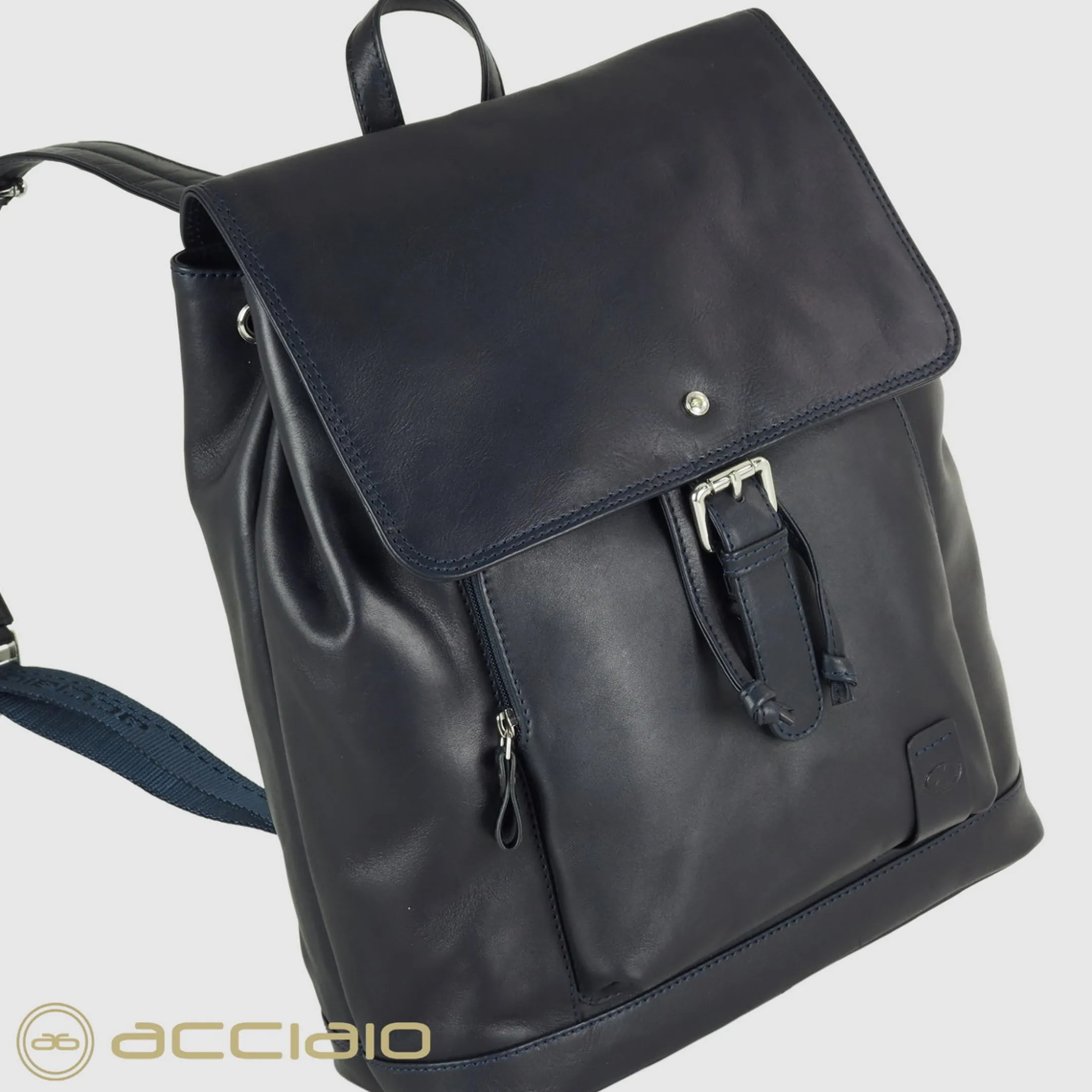 zaino_classico_in_pelle_p_1.webp Zaino classico in pelle Piccadilly 15" Blu