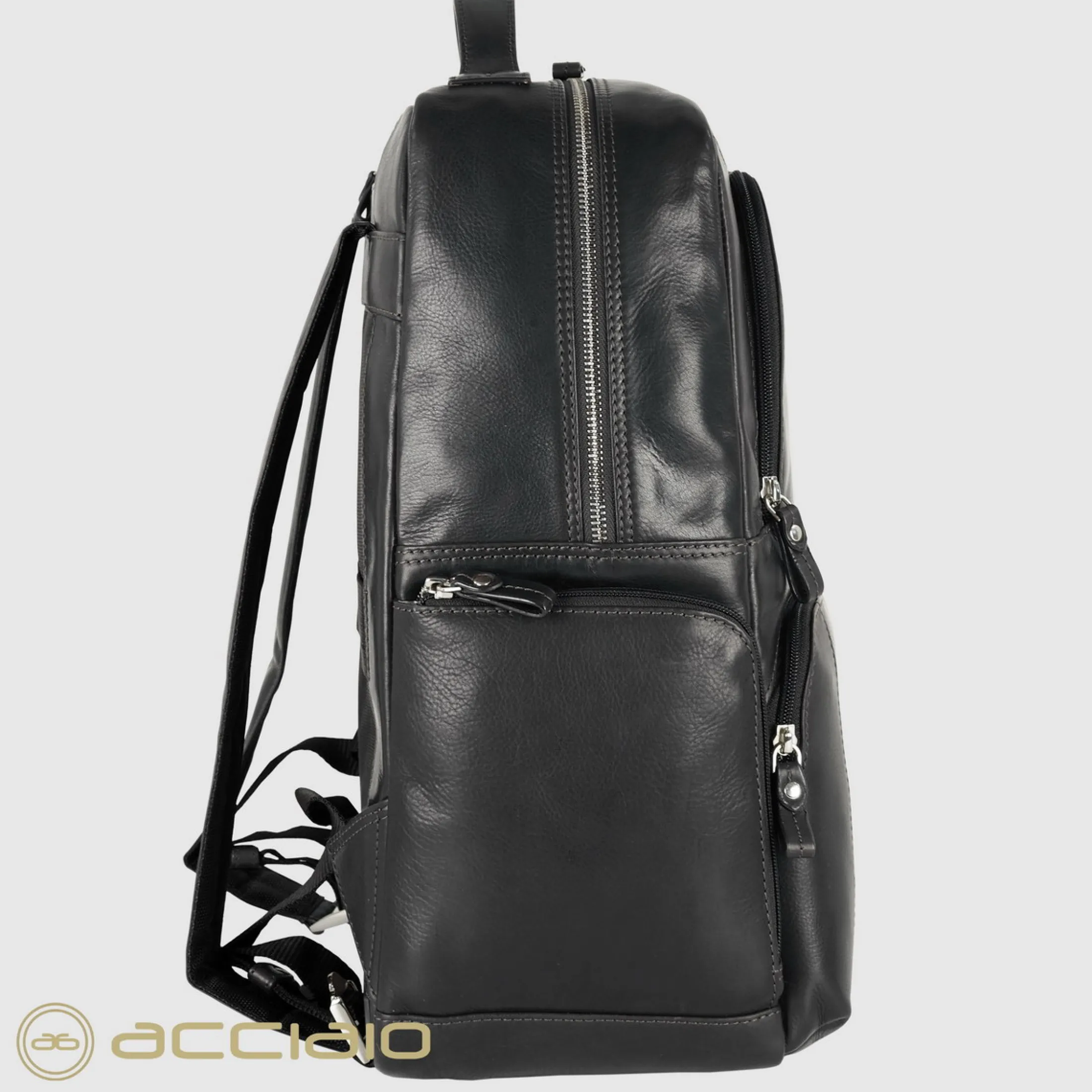 zaino_porta_pc_grande_in__1-2.webp Zaino porta pc grande in pelle Liverpool 17" Nero